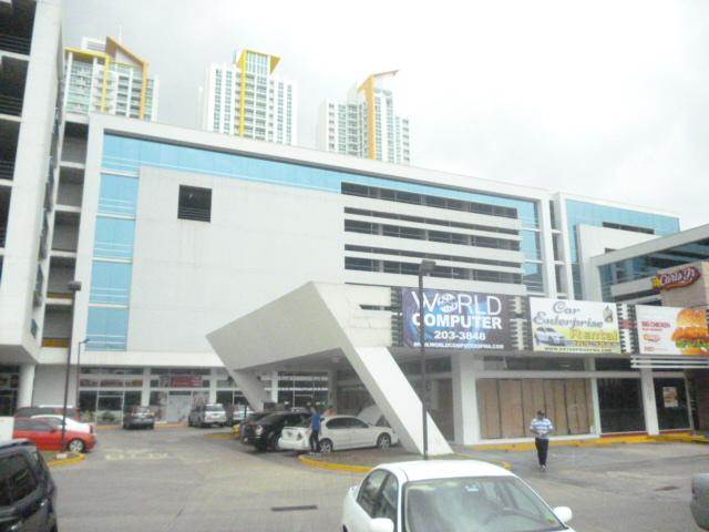 Se Alquila Local Comercial con 184 M2 en Condado Business Plaza