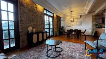 Hermoso Apartamento en Casco Antiguo en Alquiler