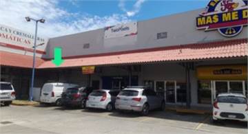 Venta de Local Comercial en Plaza Carolina