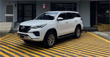 ALQUILO TOYOTA FORTUNER 2024